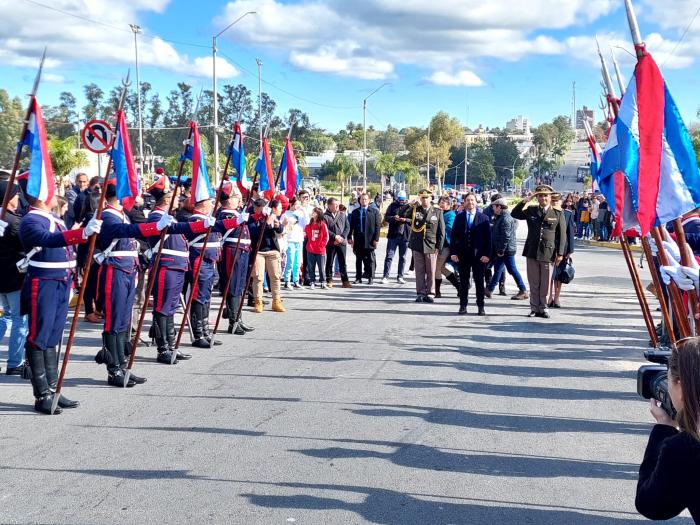 Lacalle Pou participó en aniversario de Batalla de las Piedras y Día del Ejército Nacional