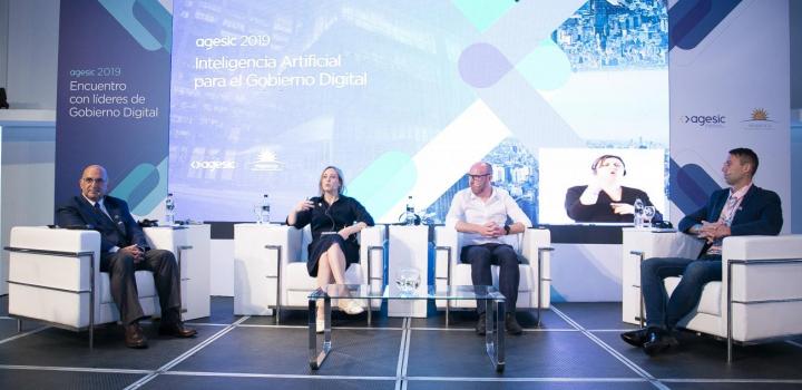 La charla “Inteligencia Artificial”, con oradores de Israel, Estonia y Reino Unido.
