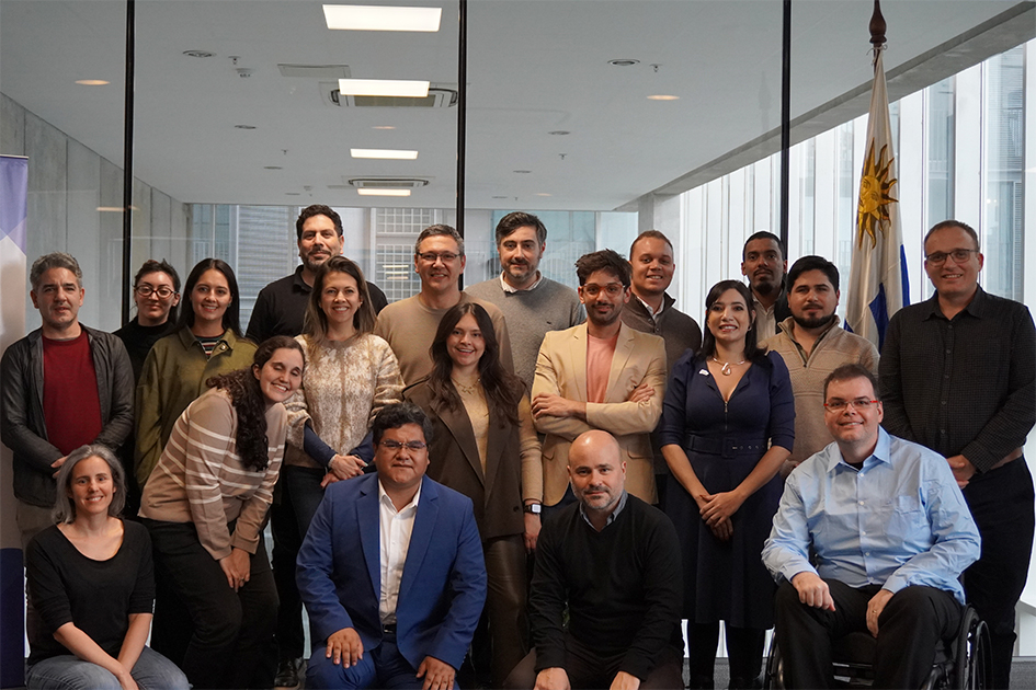 Bootcamp - Firma transfronteriza Participantes del encuentro en foto de grupo