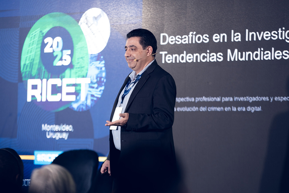 Adrian Acosta, jefe del Departamento Técnico del Cibercrimen de la Policía Federal Argentina Adrian Acosta, jefe del Departamento Técnico del Cibercrimen de la Policía Federal Argentina