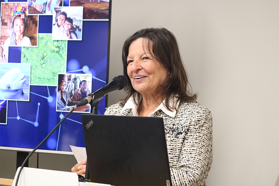 Cristina Zubillaga, directora ejecutiva de Agesic exponiendo en el apertura