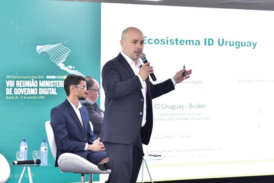 Juan Pablo García, gerente de la división Identificación Digital de Agesic. Juan Pablo García, gerente de la división Identificación Digital de Agesic expone en la Red Gealc