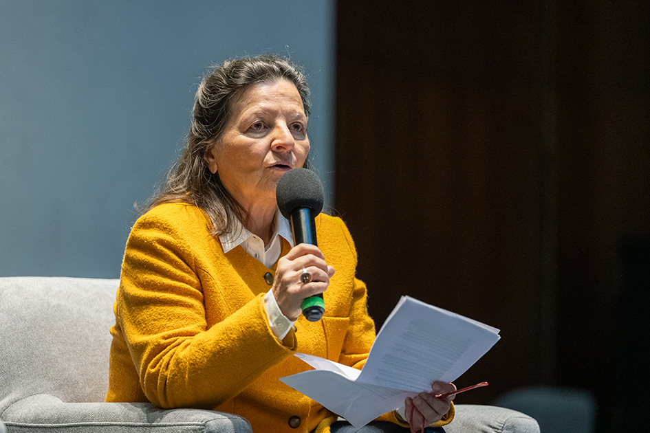 Foto: Intendencia de Montevideo. Cristina Zubillaga, directora ejecutiva de Agesic Cristina Zubillaga, directora ejecutiva de Agesic exponiendo sus ideas