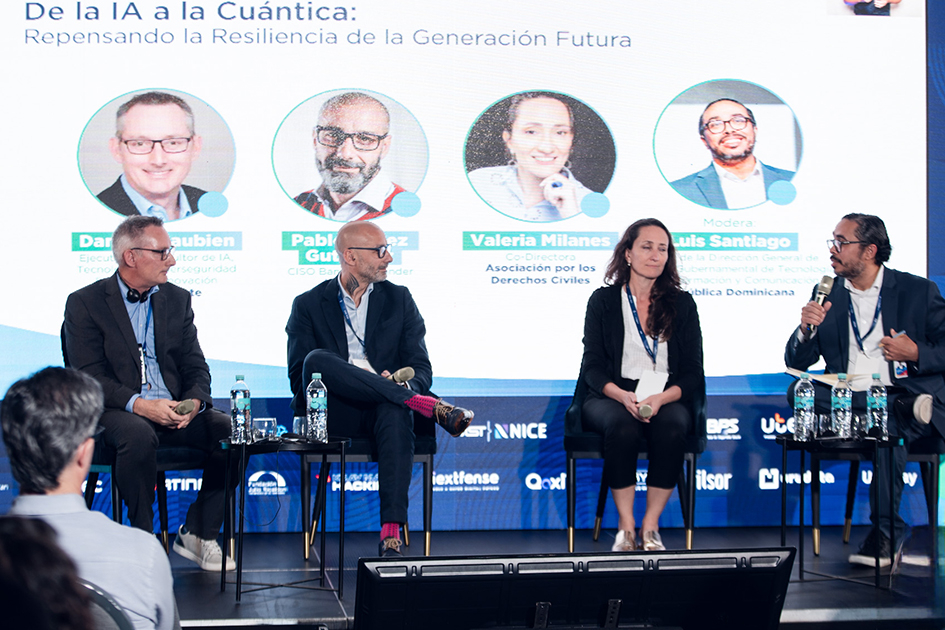Panel “De la IA a la Cuántica: Repensando la Resiliencia de la Generación Futura” Expositores en el panel “De la IA a la Cuántica: Repensando la Resiliencia de la Generación Futura”