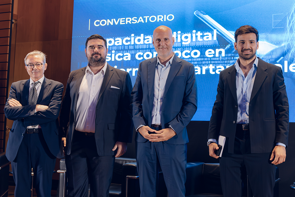 Conversatorio con autoridades del Congreso de Intendentes fotos de pie