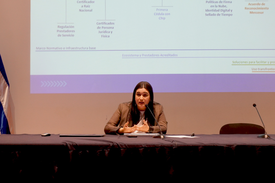 Jimena Hernández, abogada y asesora jurídica en Agesic y la UCE