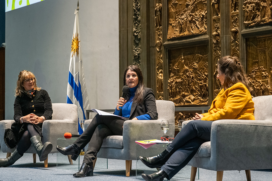 Foto: Intendencia de Montevideo. Panel de apertura: Zubillaga, Repetto y Apolaro. Panel de apertura integrado por Zubillaga, Repetto y Apolaro.