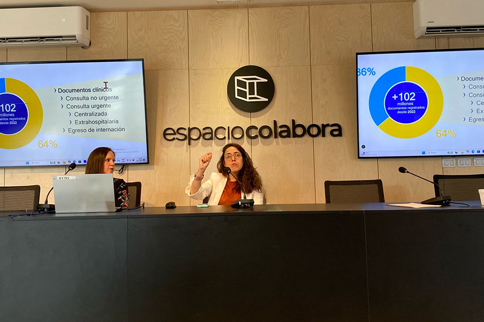 Rossana Occhiuzzi y Arianne Palau representantes del equipo de Salud Digital de Agesic Representantes del equipo del área de Salud digital de Agesic en el panel