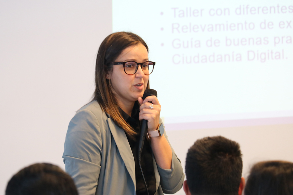 Ana Jesús del Ministerio del Economía y Finanzas Ana Jesús del Ministerio del Economía y Finanzas