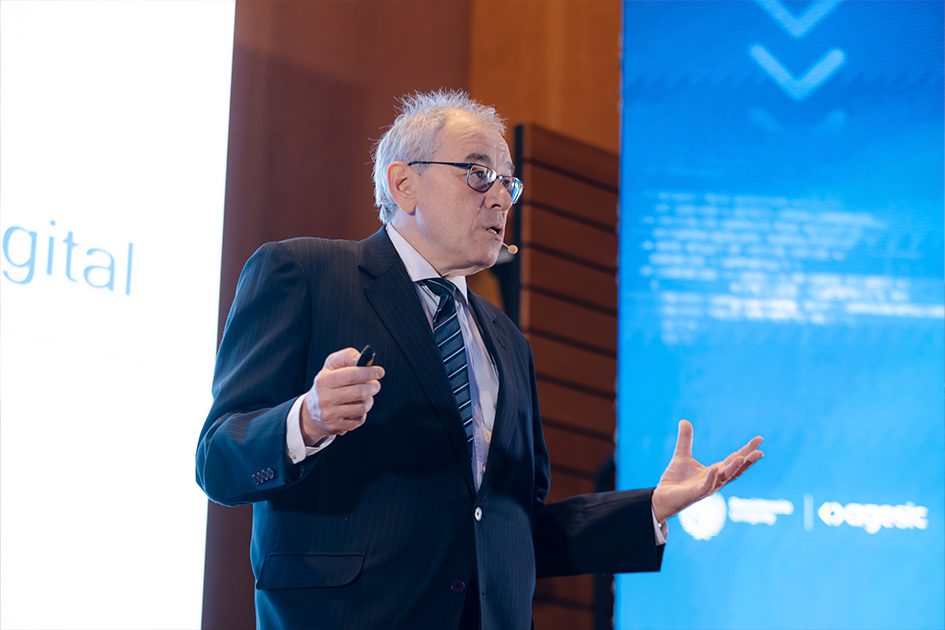 Daniel Mordecki director ejecutivo de Agesic presentando