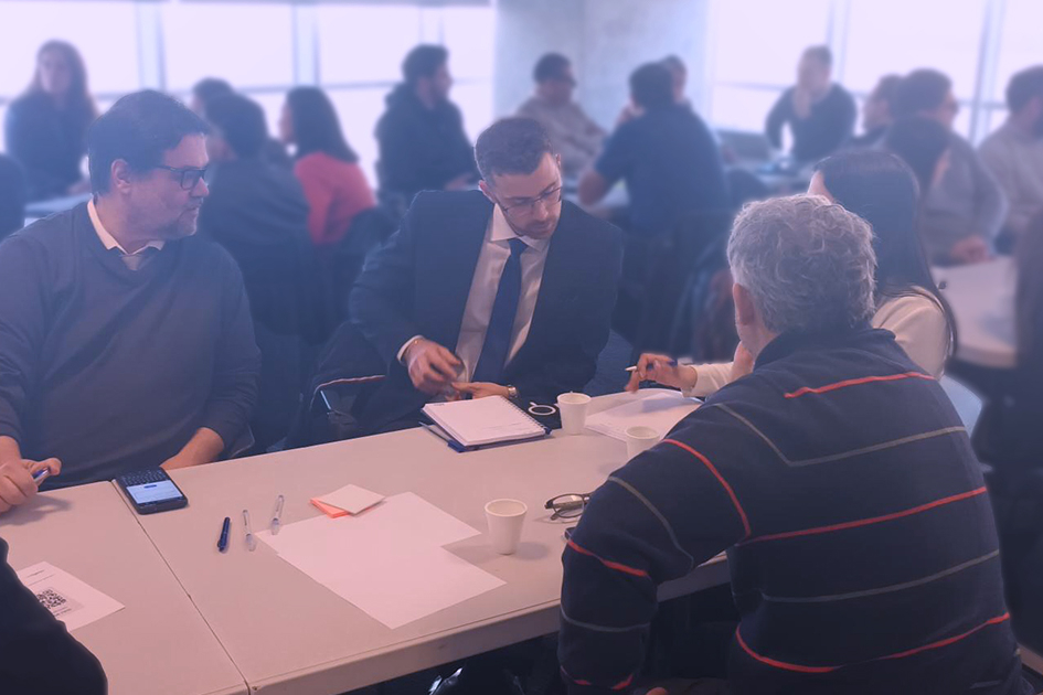 Participantes en el intercambio sobre adquisiciones de TI