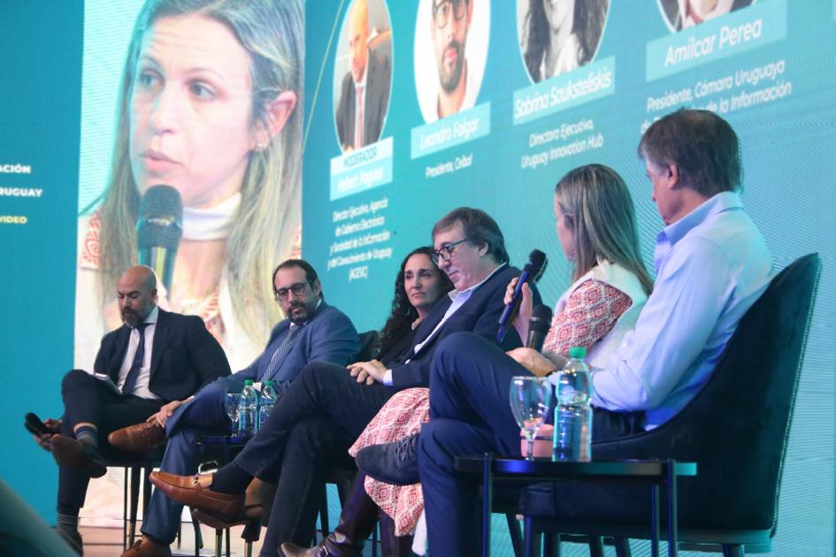 Hebert Paguas, Leandro Folgar, Sabrina Sauksteliskis, Amílcar Perea, Cecilia Targetta, Nicolás Jodal Hebert Paguas, Leandro Folgar, Sabrina Sauksteliskis, Amílcar Perea, Cecilia Targetta, Nicolás Jodal