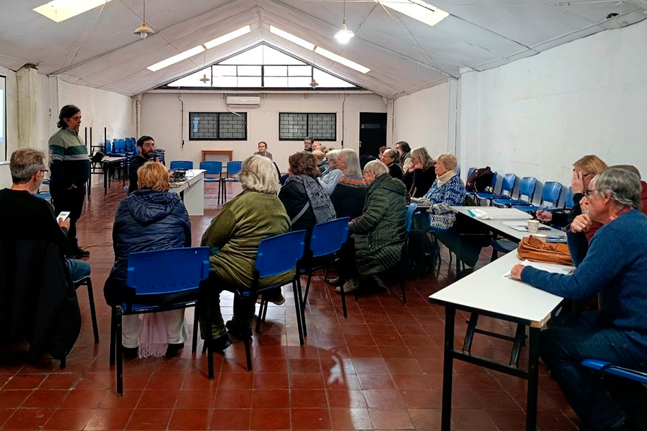 Ciclo de talleres para personas mayores Personas mayores participando del taller