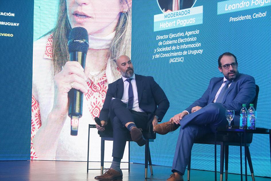 Hebert Paguas, director ejecutivo de Agesic y Leandro Folgar, Presidente Ceibal Hebert Paguas y Leandro Folgar en el Foro de Innovación e Inteligencia Artificial de Uruguay