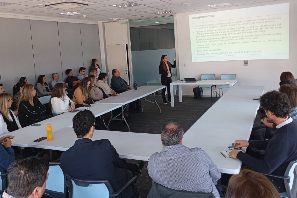 Buenas Prácticas en BPM SIMPLE Personas participando de la jornada de Buenas Prácticas en BPM SIMPLE