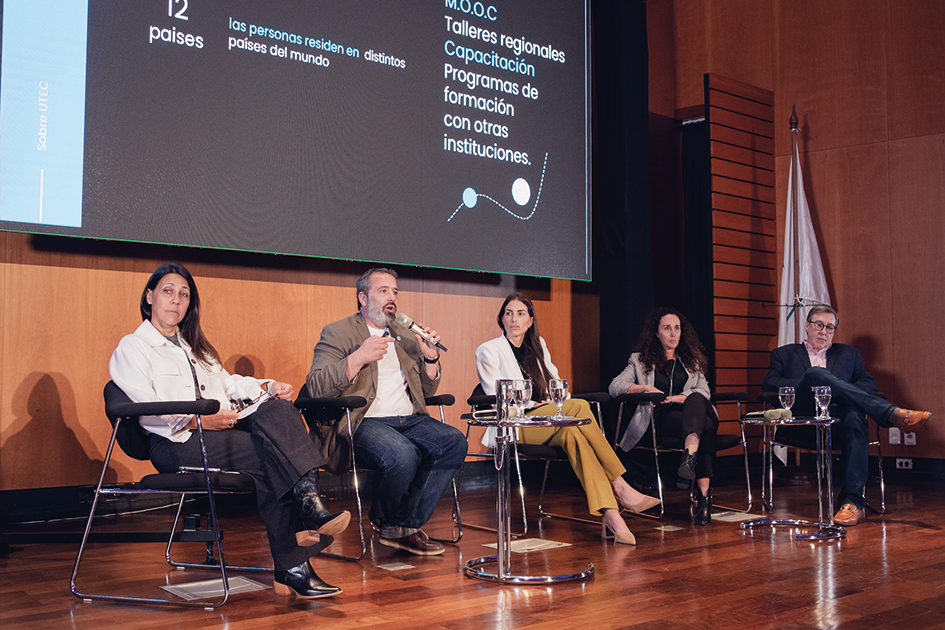 Panel nacional "Impacto y desafíos de la transformación digital” Integrantes del Panel nacional "Impacto y desafíos de la transformación digital”