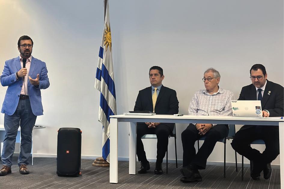 Mauricio Papaleo, director de Seguridad de la Información Mauricio Papaleo, director de Seguridad de la Información presentando junto a las autoridades
