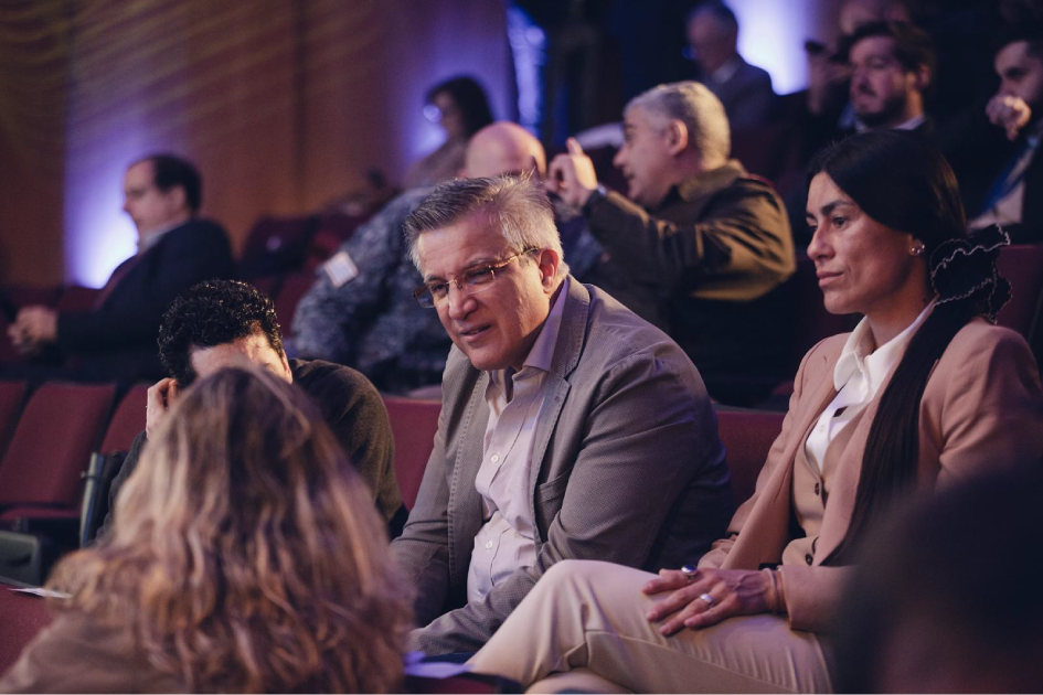 Evento Agesic 2024 Personas escuchando atentamente el evento