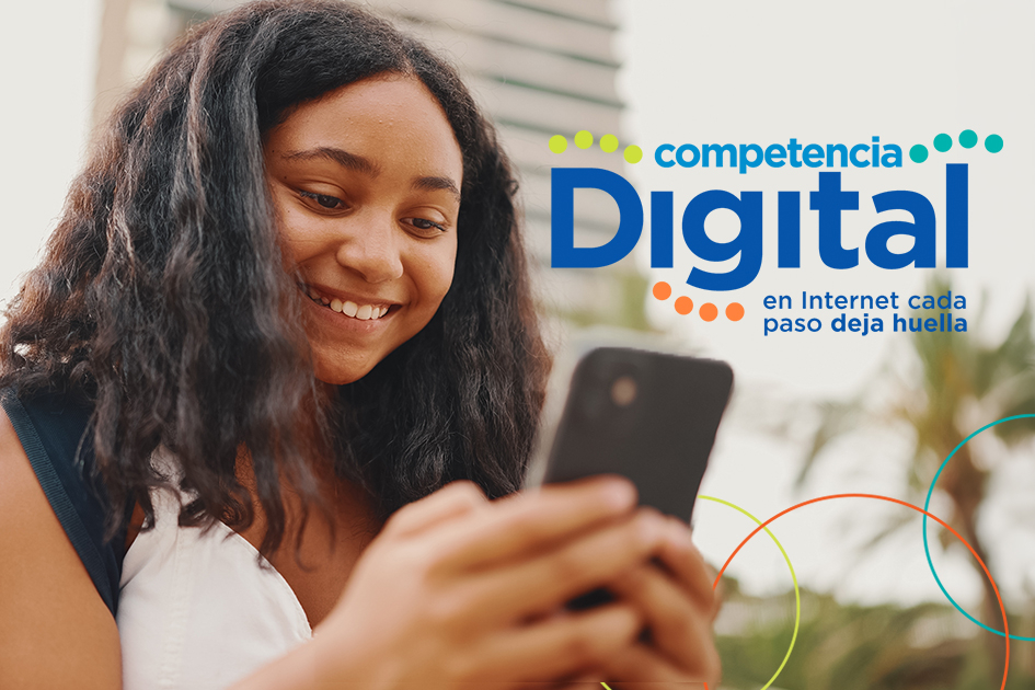 Niña con celular. Competencia Digital: en Internet cada paso deja huella