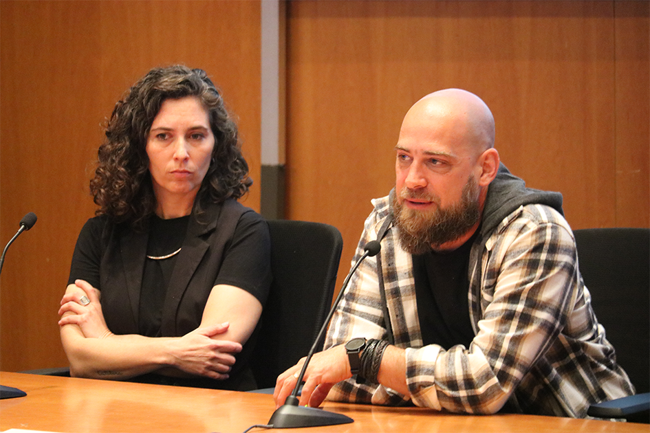 Lucía Fainboim y Sebastián Bortnik en el panel de preguntas