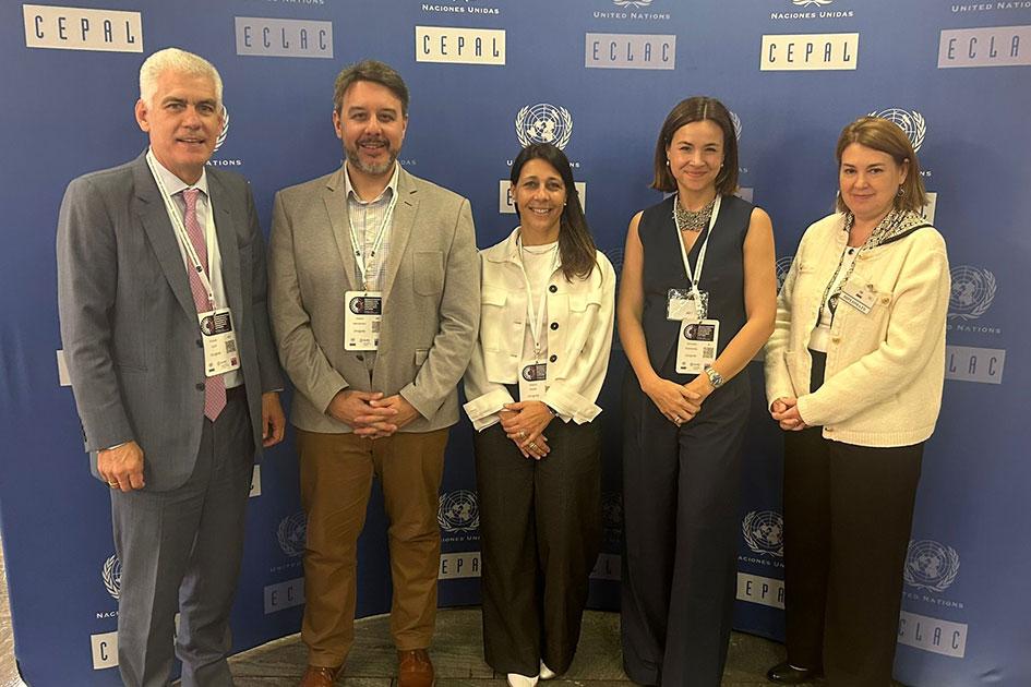 Rodrigo Goñi, Gabriel Hernández, Virginia Pardo, Mercedes Aramendía y Ana Rocanova. Rodrigo Goñi, Gabriel Hernández, Virginia Pardo, Mercedes Aramendía y Ana Rocanova. eLAC
