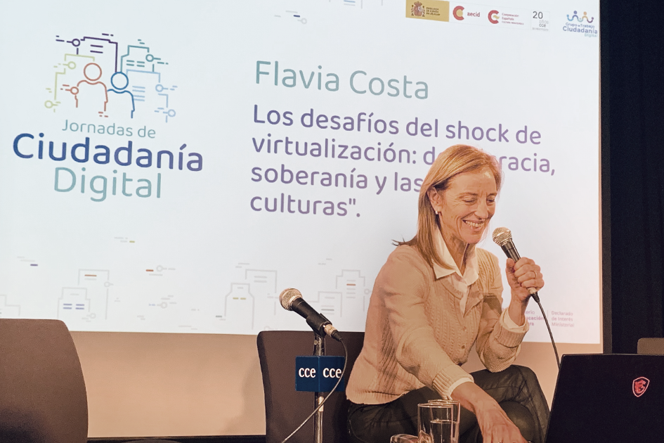 Flavia Costa en las Jornadas de Ciudadanía Digital Flavia Costa en las Jornadas de Ciudadanía Digital