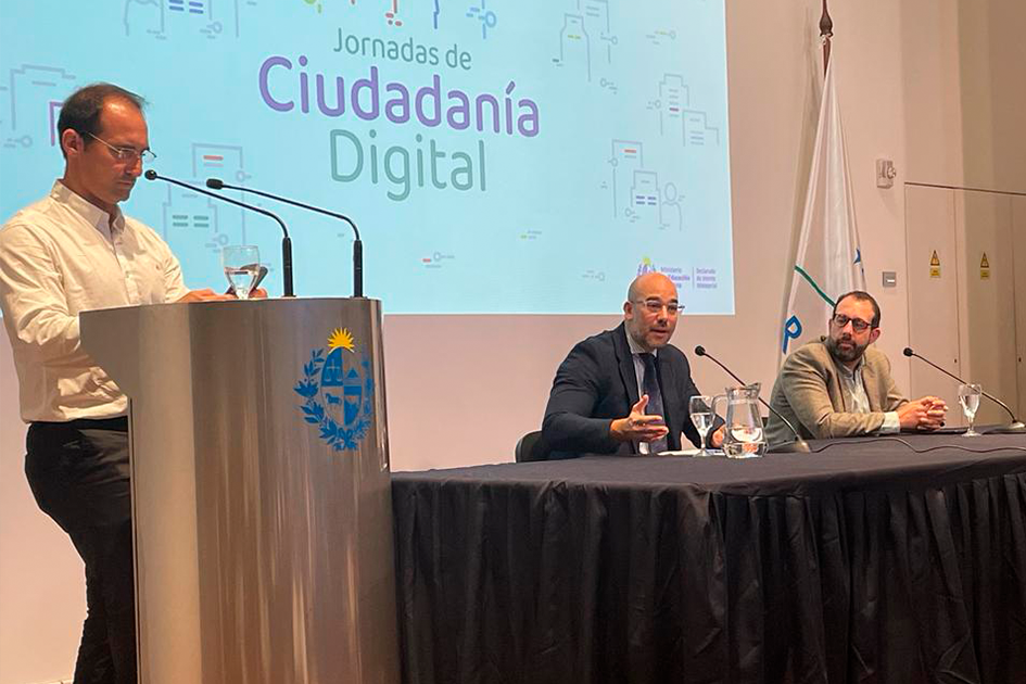 Pablo Pages, Hebert Paguas y Leandro Folgar durante la apertura.