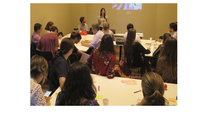 Taller “Aplicando las Ciencias del Comportamiento al Gobierno Electrónico en Latinoamérica” Imagen de la sala de de reuniones durante el taller