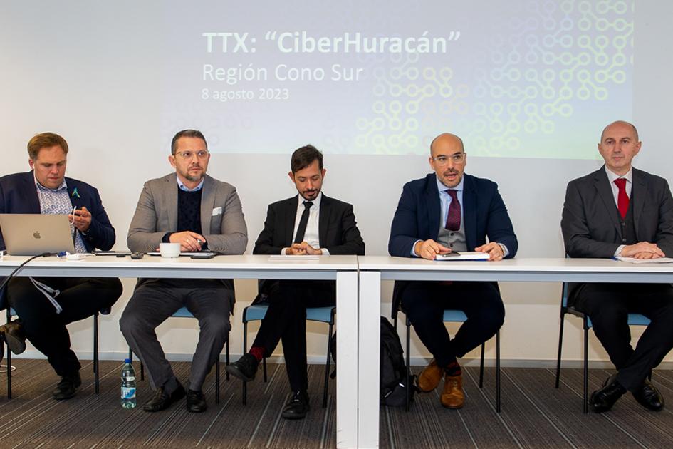 César Moliné, Hebert Paguas y Paolo Berizzi durante la apertura 