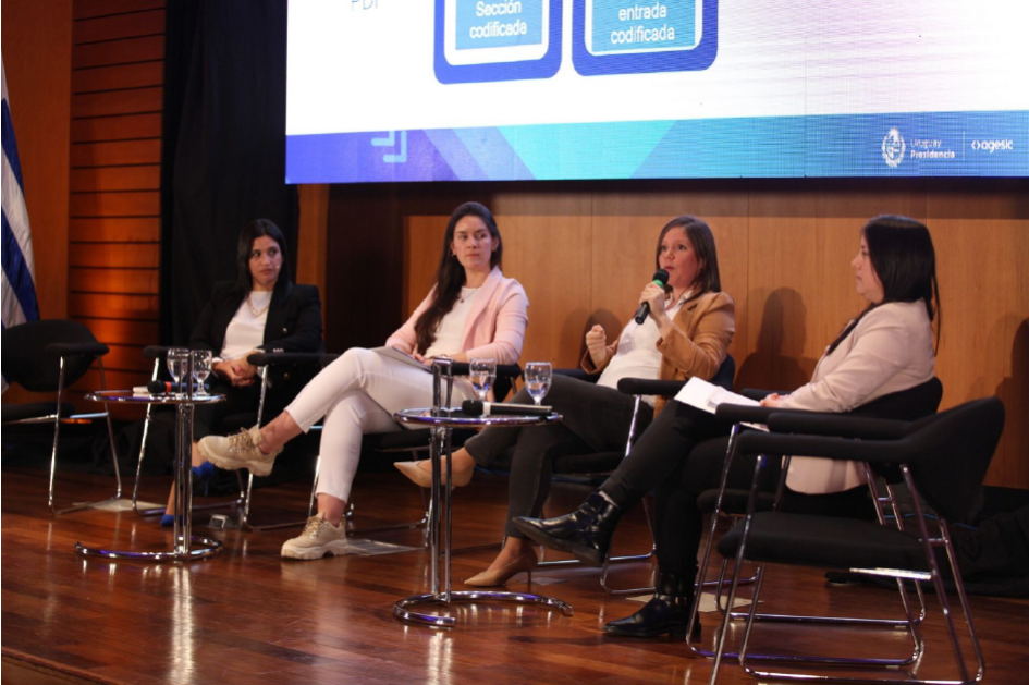 Jimena Hernández, Sabrina Sellanes, Rossana Occhiuzzi y Loredana Carro