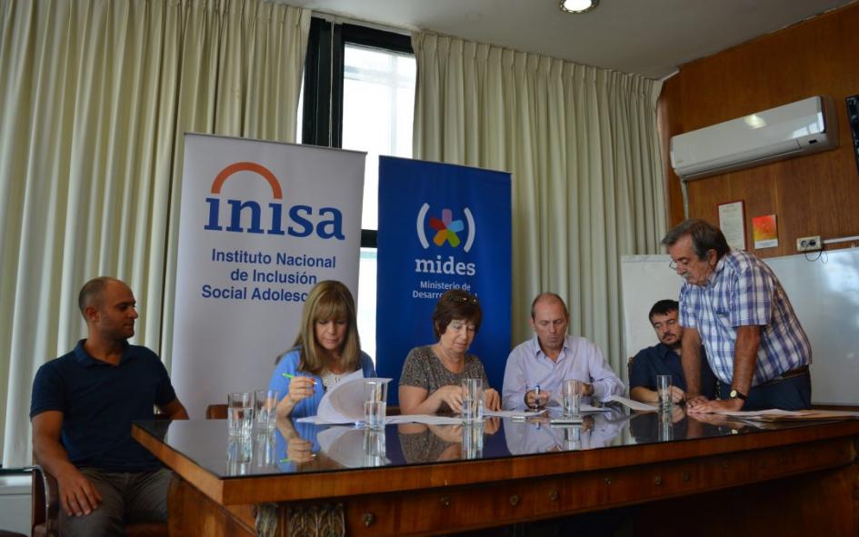 foto_convenio_inisia_mides.jpg foto_convenio_inisia_mides.jpg