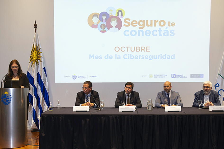 Fernanda Santellán, Salvador Ferrer, Diego Labat, Hebert Paguas y Roberto De Luca