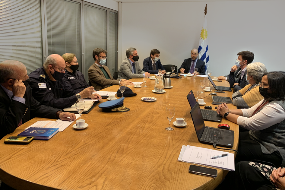 Integrantes de la Comisión para la Elaboración del Padrón Demográfico Nacional Integrantes de la Comisión para la Elaboración del Padrón Demográfico Nacional