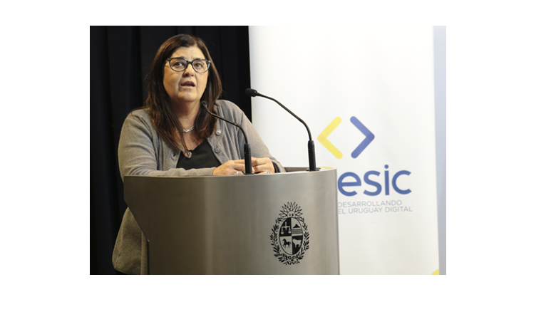 Susana Dornel Susana Dornel en la Sala de Prensa de torre ejecutiva norte