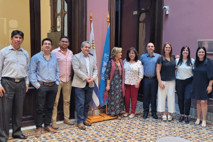 Representantes de Agesic, Agetic y del Ministerio de Salud de Bolivia durante el encuentro