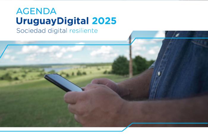 Agenda Uruguay Digital 2025. Persona utilizando un dispositivo móvil.