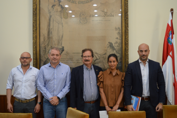 Mauricio Palavecino, Guillermo López, Álvaro Riva, Verónica Valassi y Hebert Paguas Mauricio Palavecino, Guillermo López, Álvaro Riva, Verónica Valassi y Hebert Paguas