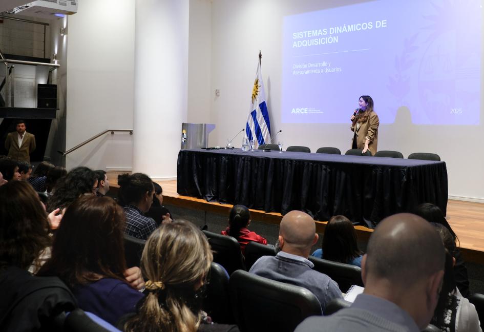 Capacitaciones sobre Sistemas Dinámicos de Adquisición en Torre Ejecutiva Capacitaciones sobre Sistemas Dinámicos de Adquisición en Torre Ejecutiva