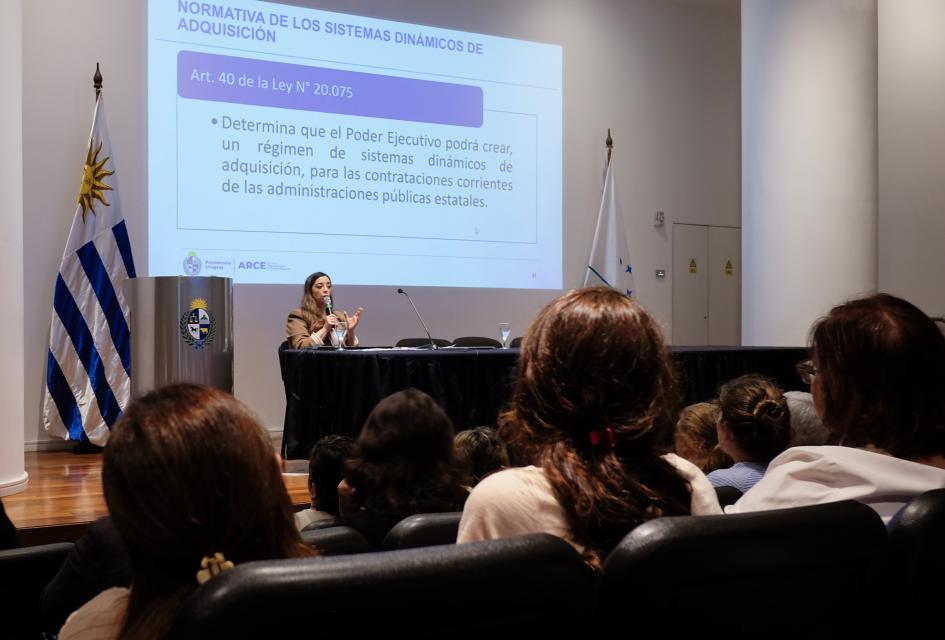 Capacitaciones sobre Sistemas Dinámicos de Adquisición en Torre Ejecutiva Capacitaciones sobre Sistemas Dinámicos de Adquisición en Torre Ejecutiva