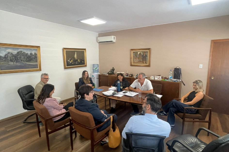 Firma convenio ARCE - IDL