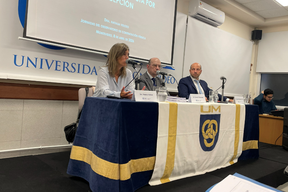 Directora de ARCE participó en jornada en UM