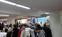 Taller ODS17 panoramica del evento donde estan las mesas con los participantes