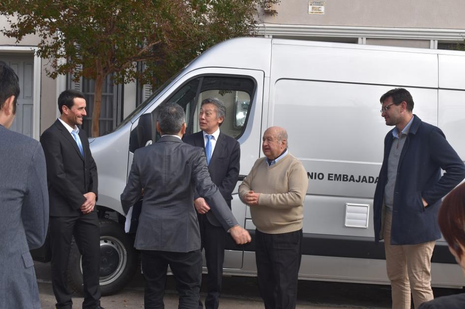 Entrega de ambulancia para recorrer zonas rurales de Lavalleja