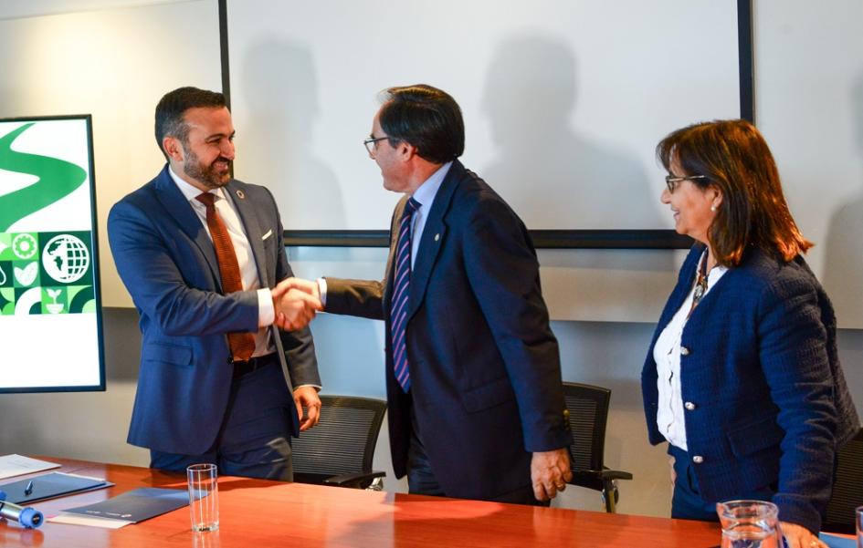 Presentación y firma de acuerdo para realizar proyecto que fortalece la cuenca del río Santa Lucía Presentación y firma de acuerdo para realizar proyecto que fortalece la cuenca del río Santa Lucía