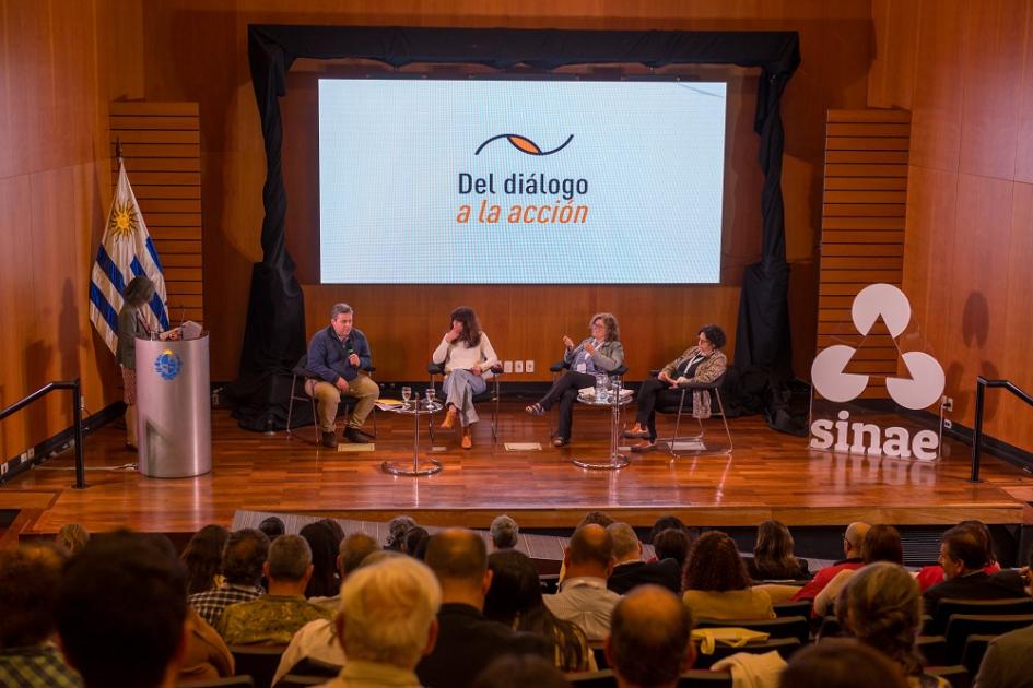 Primer Encuentro Nacional de Organizaciones Sociales sobre Gestión Integral del Riesgo de Desastres Primer Encuentro Nacional de Organizaciones Sociales sobre Gestión Integral del Riesgo de Desastres