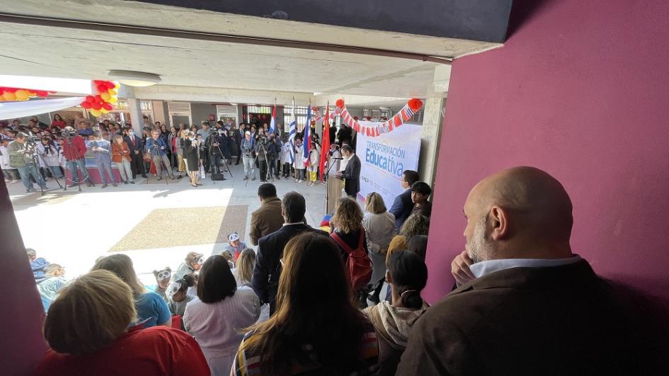 Inauguración de la escuela n.° 319, República Popular China