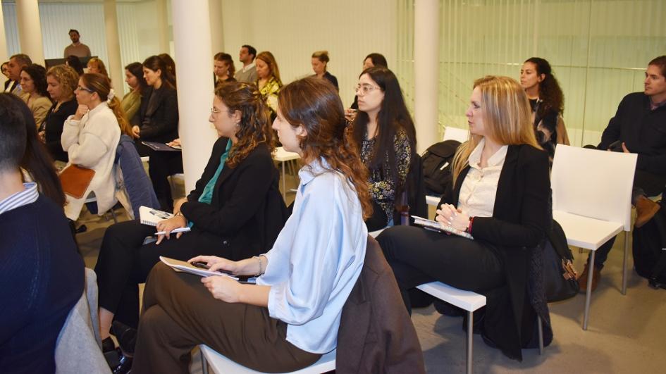 Presentación de oportunidades de formación facilitadas por Fundación Carolina