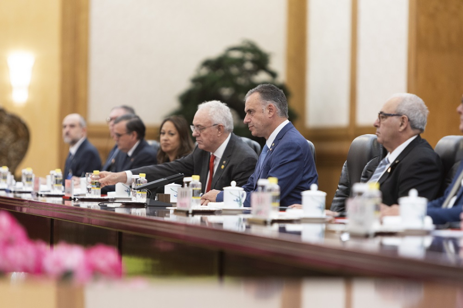 Uruguay y la República Popular China firman acuerdos de coooperación. Fotos: Presidencia.