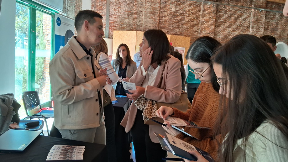 Feria de Oportunidades en Colonia del Sacramento.