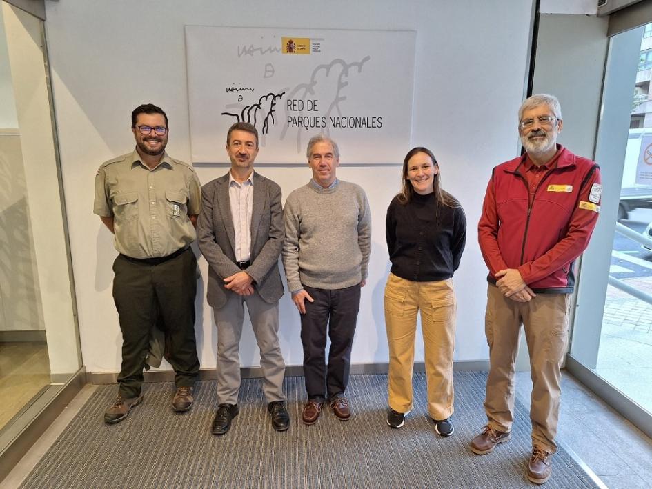 Equipos técnicos realizando visitas en el territorio en España.